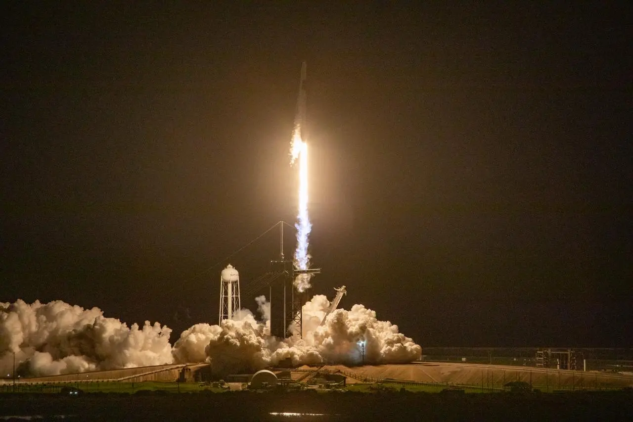 SpaceX Crew-1号载人飞行任务发射成功