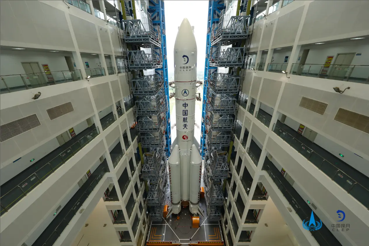 长征五号遥五运载火箭和嫦娥五号月球探测器将于近期择机发射