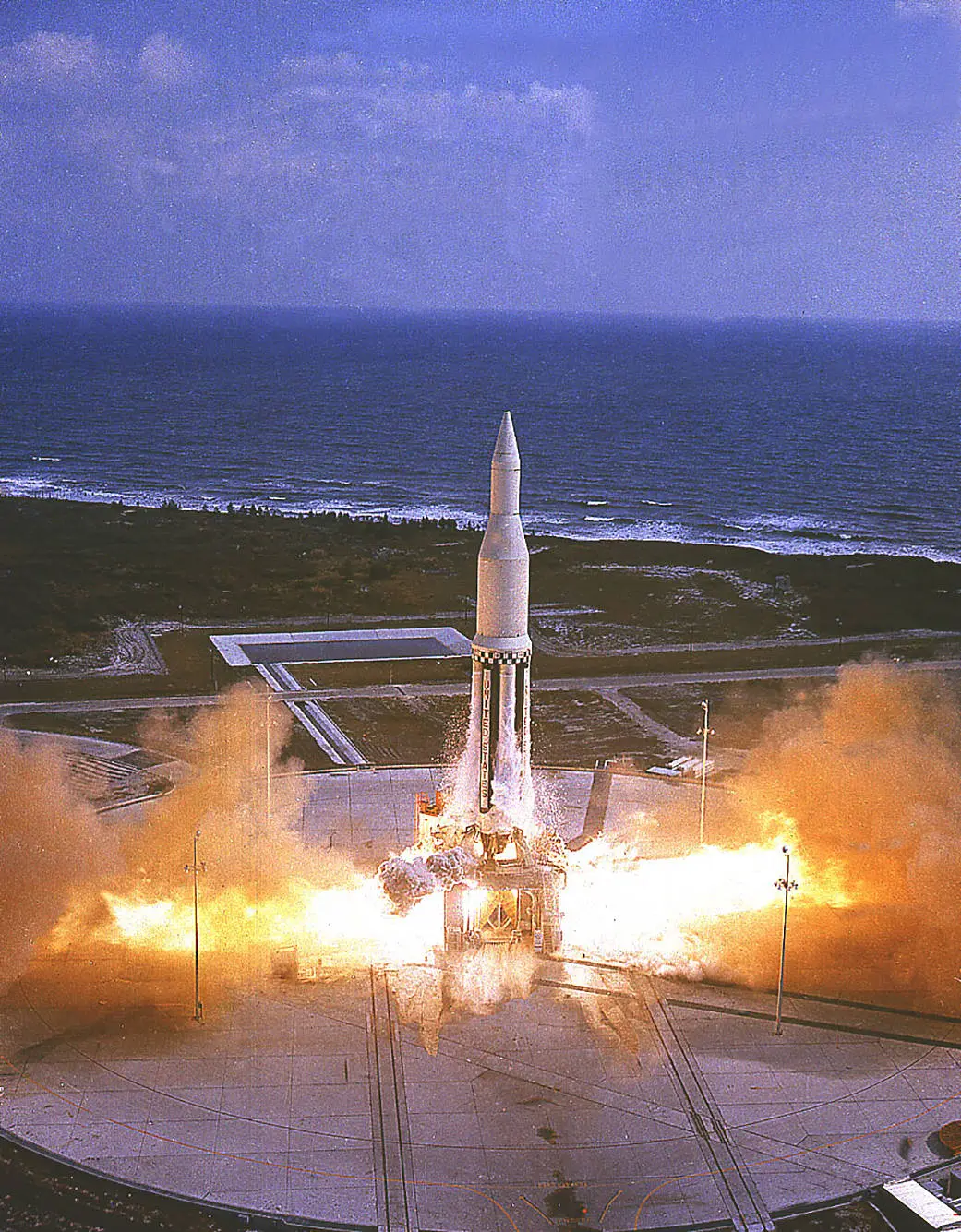 1961年土星I号运载火箭首次发射瞬间