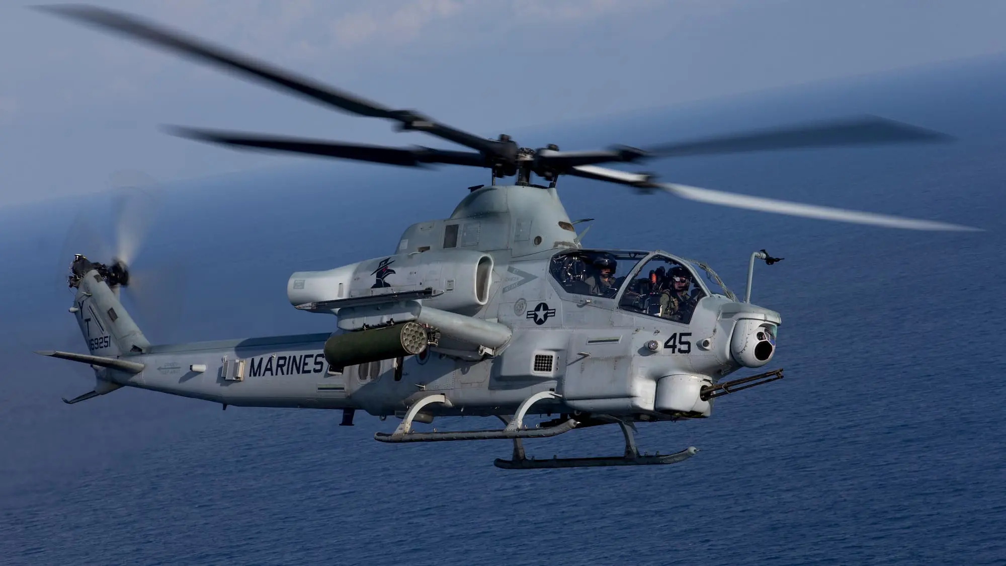 AH-1Z毒蛇武装直升机