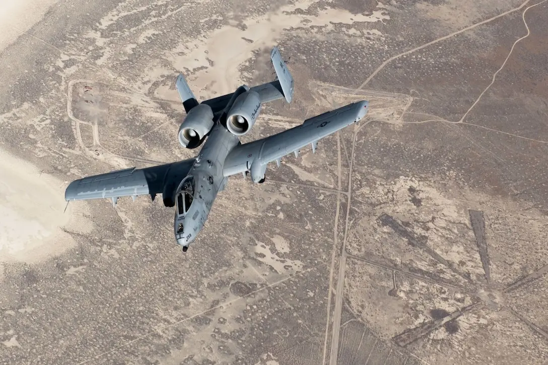 飞行在爱达荷州上空的A-10攻击机