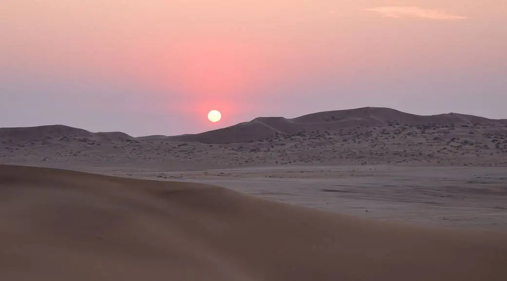 纳米比亚沙漠悠远的日落