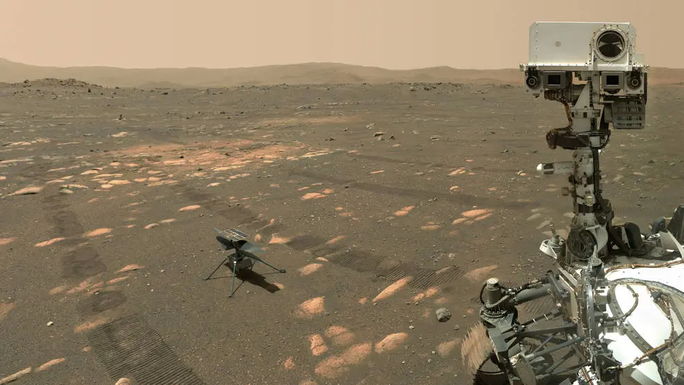 这或许是第一张不再孤单的火星自拍
