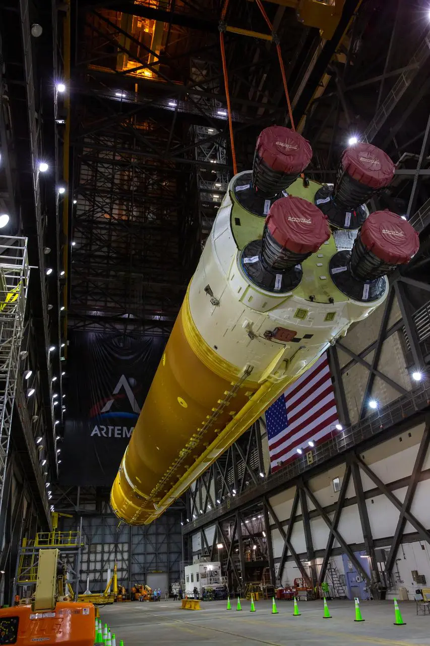 NASA加班加点赶进度:SLS和星舰谁先首飞?