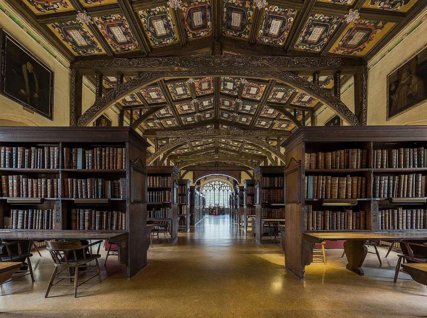 英国第二大图书馆:博德利图书馆内景