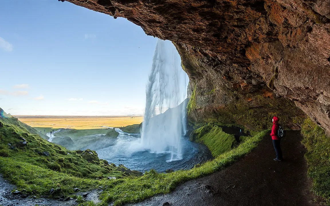 曲径通幽:冰岛塞里雅兰瀑布