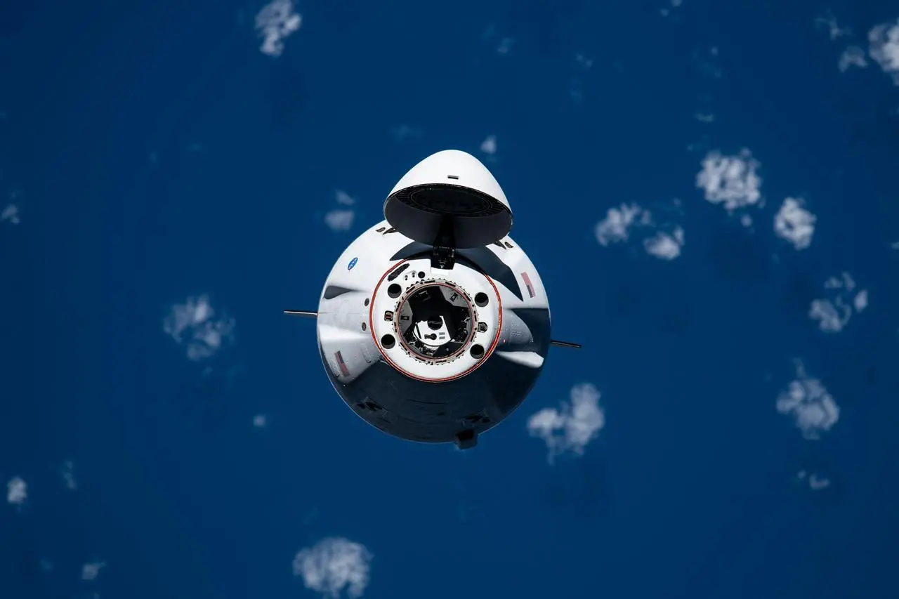 SpaceX CRS-23任务中的货运龙飞船已抵达国际空间站：二手的飞船，四手的火箭_荒原之梦
