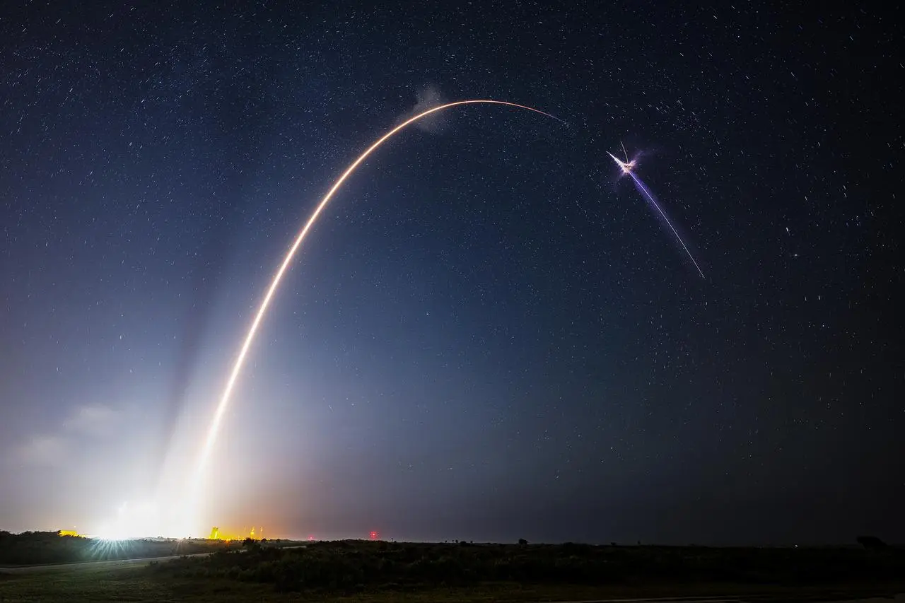 荒原之梦考研数学 | 每日箴言：当强则强才是真的强 | Photographer: SpaceX